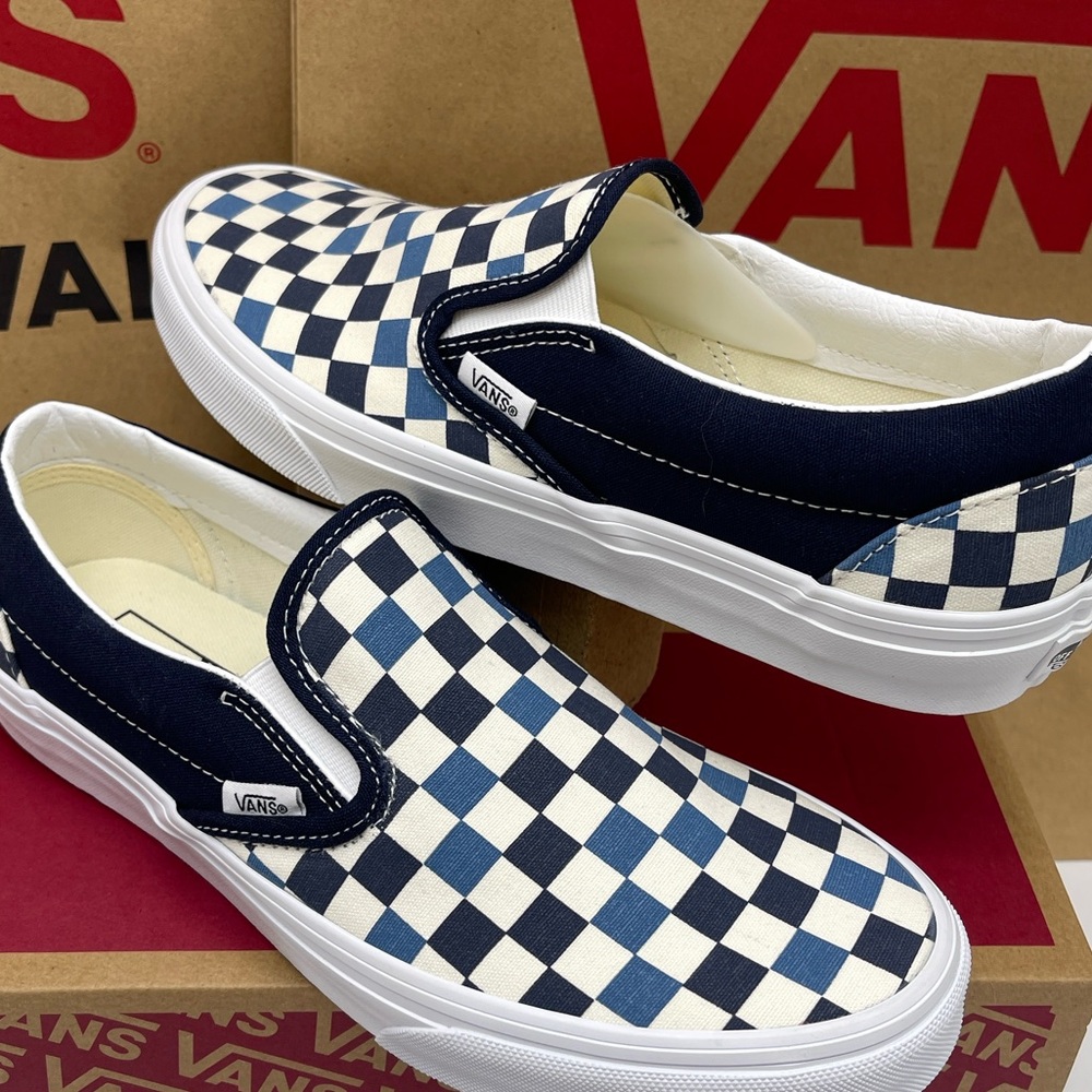 Vans WMNS Blue Checkerboard Classic Slip-On
Tri-Tone Check Navy
VN000D5PBX9 - Picture 7 of 16